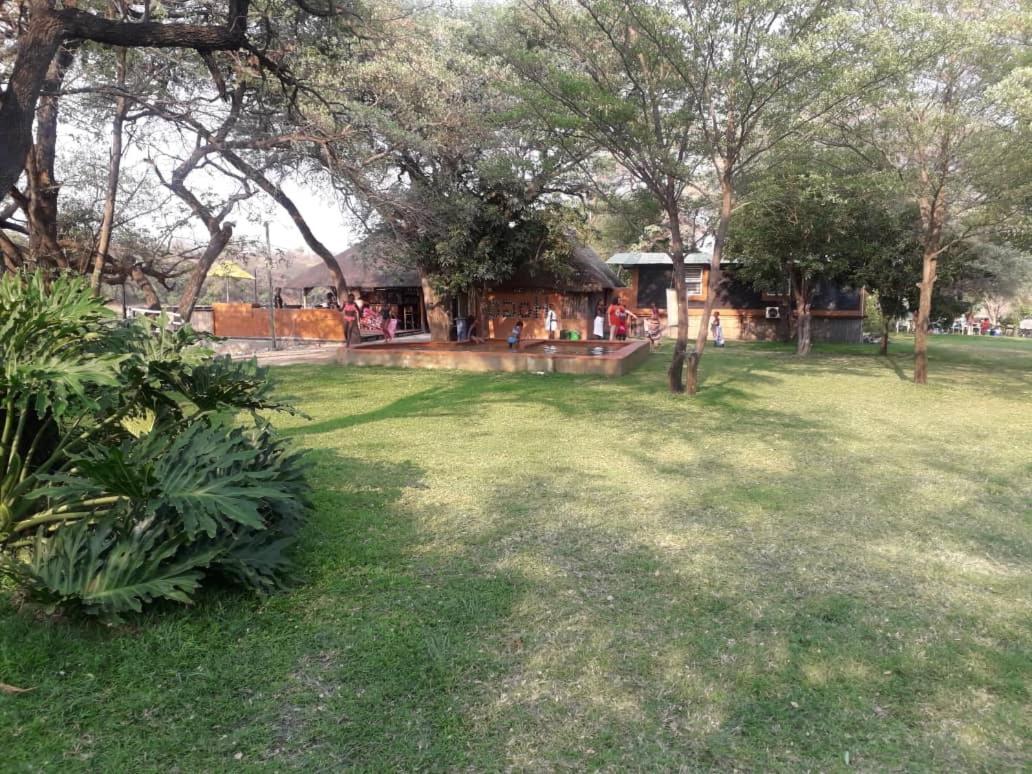 Camp Hogo Kavango Rundu Esterno foto